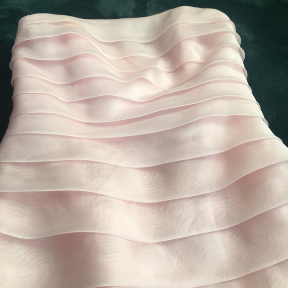 Pretty marshmallow pink layered mini boobtube formal dress. Small - Picture 4 of 6